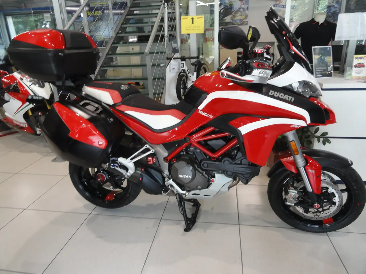 Ducati Multistrada 1200 S Touring Rosso - 1