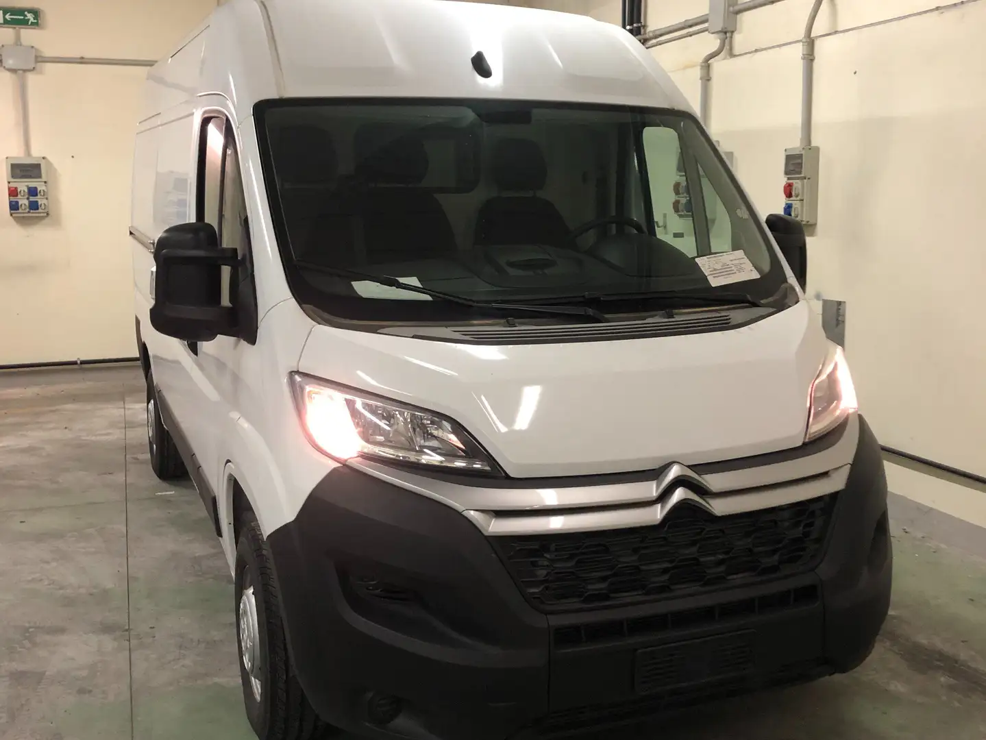 Citroen Jumper 35 L2H2 2.2BLUEHDI 140 S&S BUSINESS E6.2d Bianco - 2
