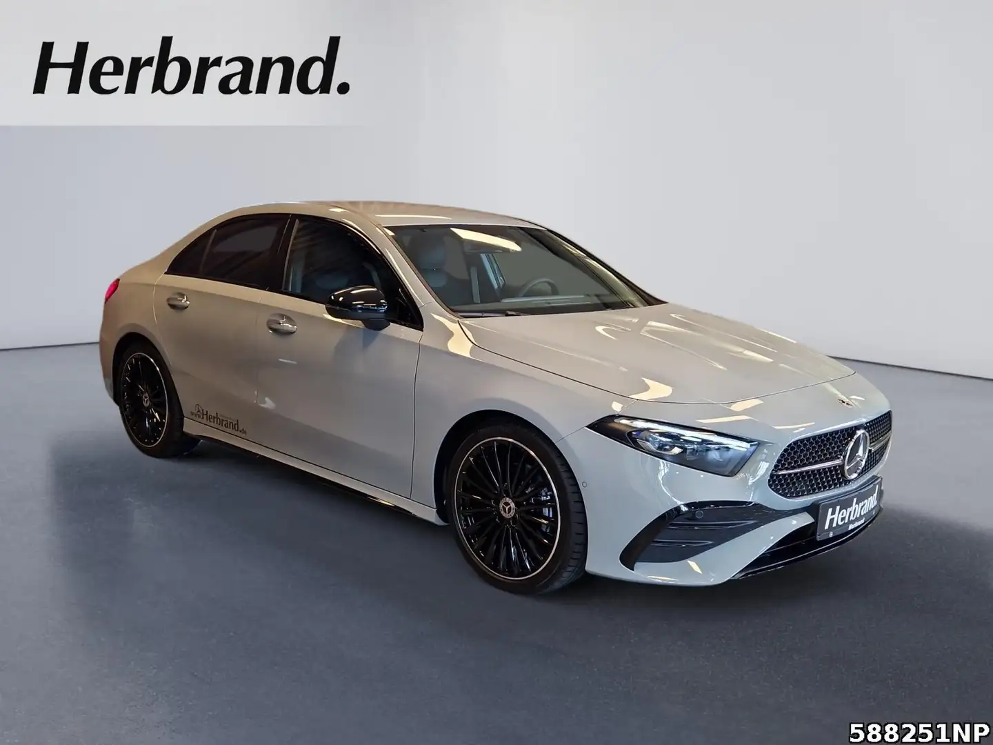 Mercedes-Benz A 200 Limousine SPECIAL EDITION+AHK+MULTIBEAM+ Grau - 2