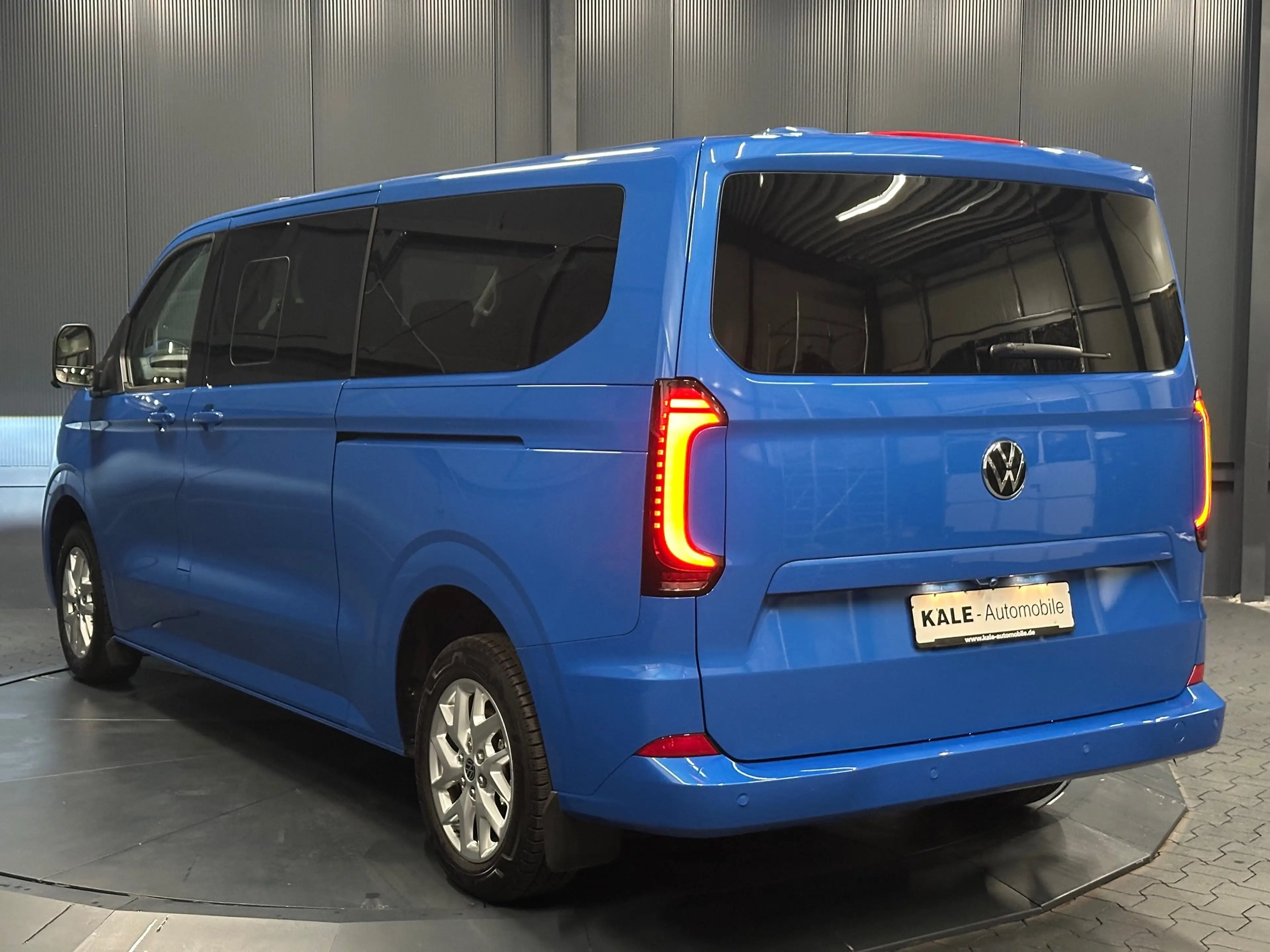 Volkswagen T7 Caravelle e-Caravelle LR Style 210 kW lang*NP:90.930 EUR* — photo 3