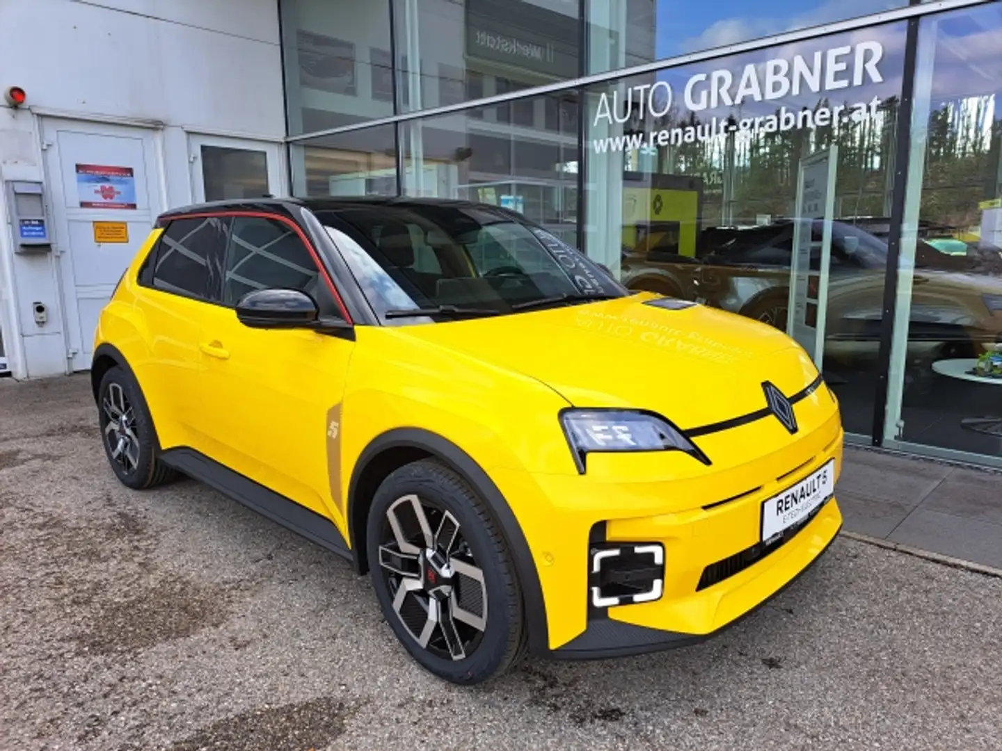 Renault R 5 Techno E-Tech 150 PS 52kWh Comfort Range Gelb - 1