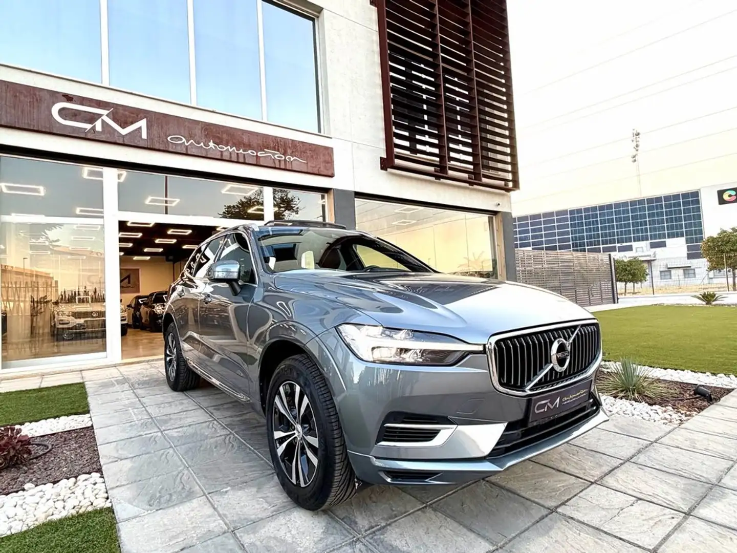 Volvo XC60 2.0 T6 AWD Recharge Inscription Exp Auto Gris - 1