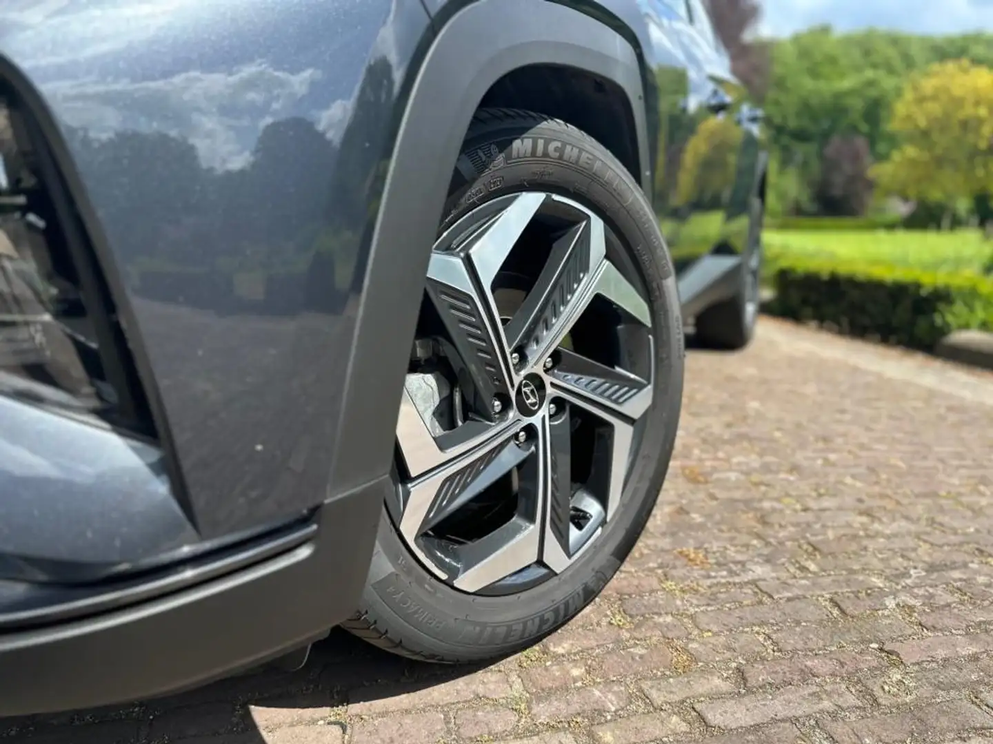 Hyundai TUCSON 1.6 T-GDI PHEV | Adaptive | Keyless | Dealer Onder Gris - 2