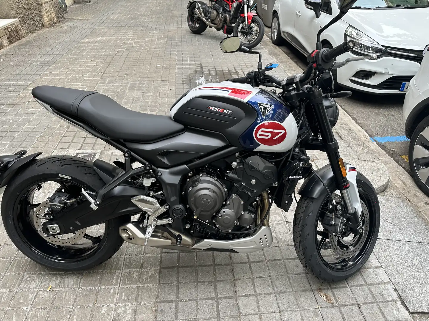Triumph Trident 660 edicion limitado 67 tribute , quick shift Blau - 2