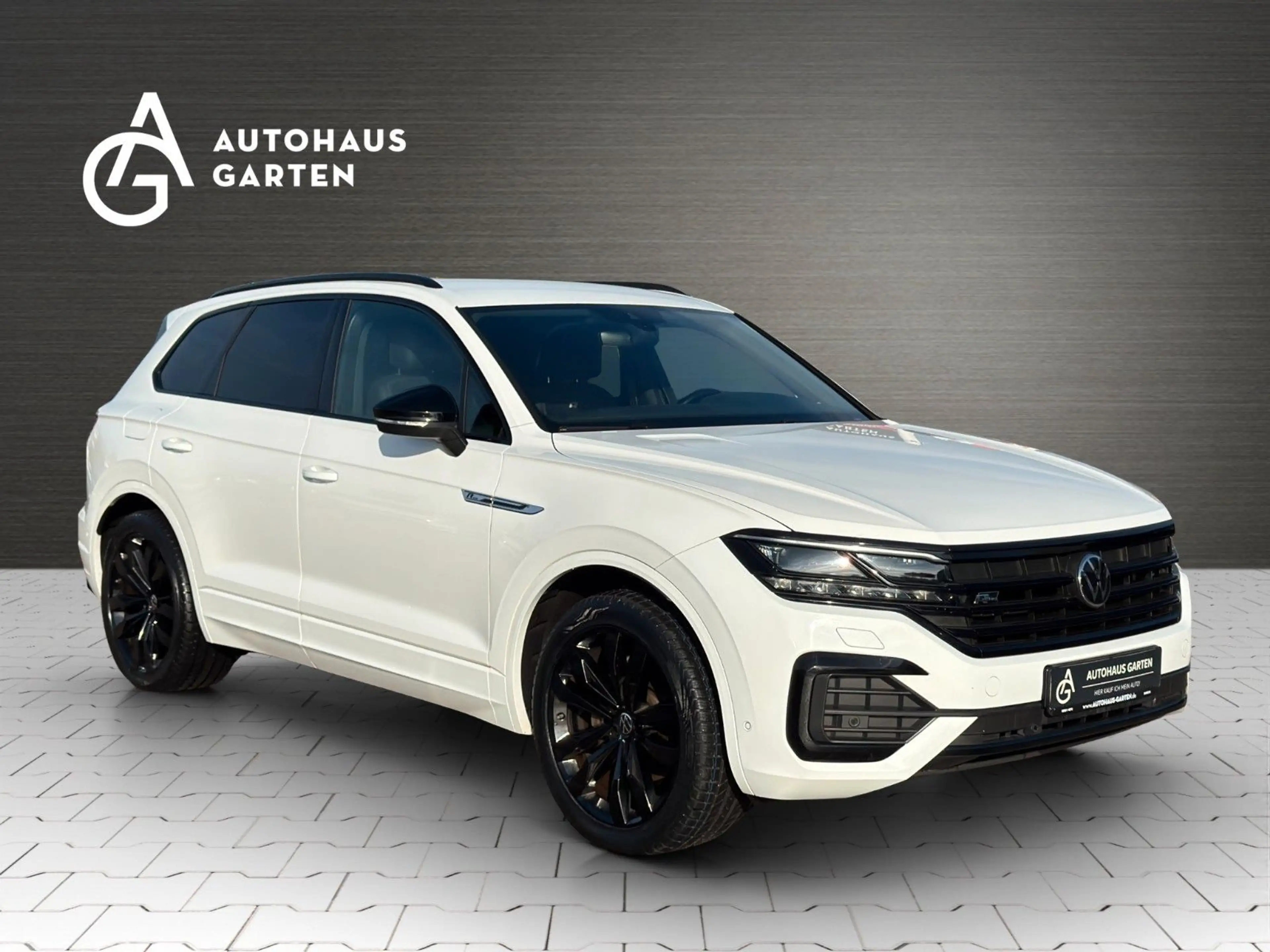 Volkswagen Touareg 3.0 TDI R-Line 4M LED Leder Kamera Luft. — photo 9