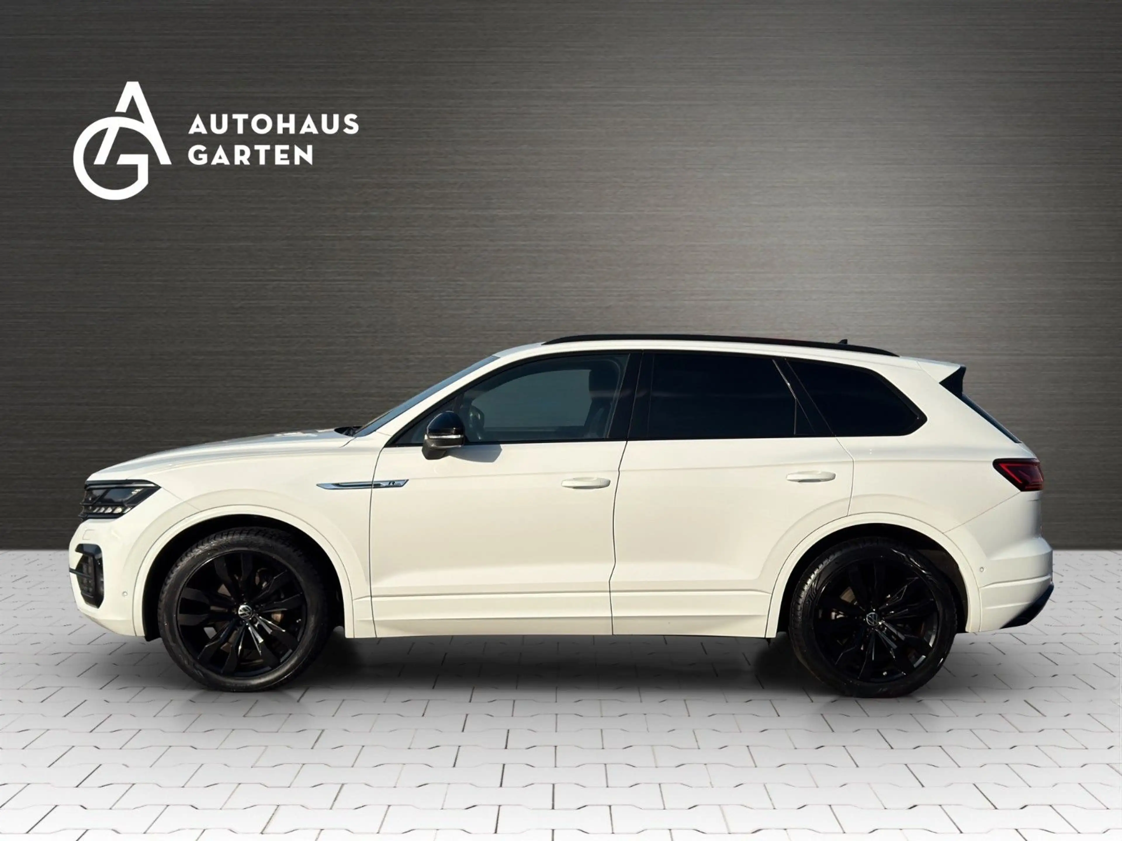 Volkswagen Touareg 3.0 TDI R-Line 4M LED Leder Kamera Luft. — photo 2