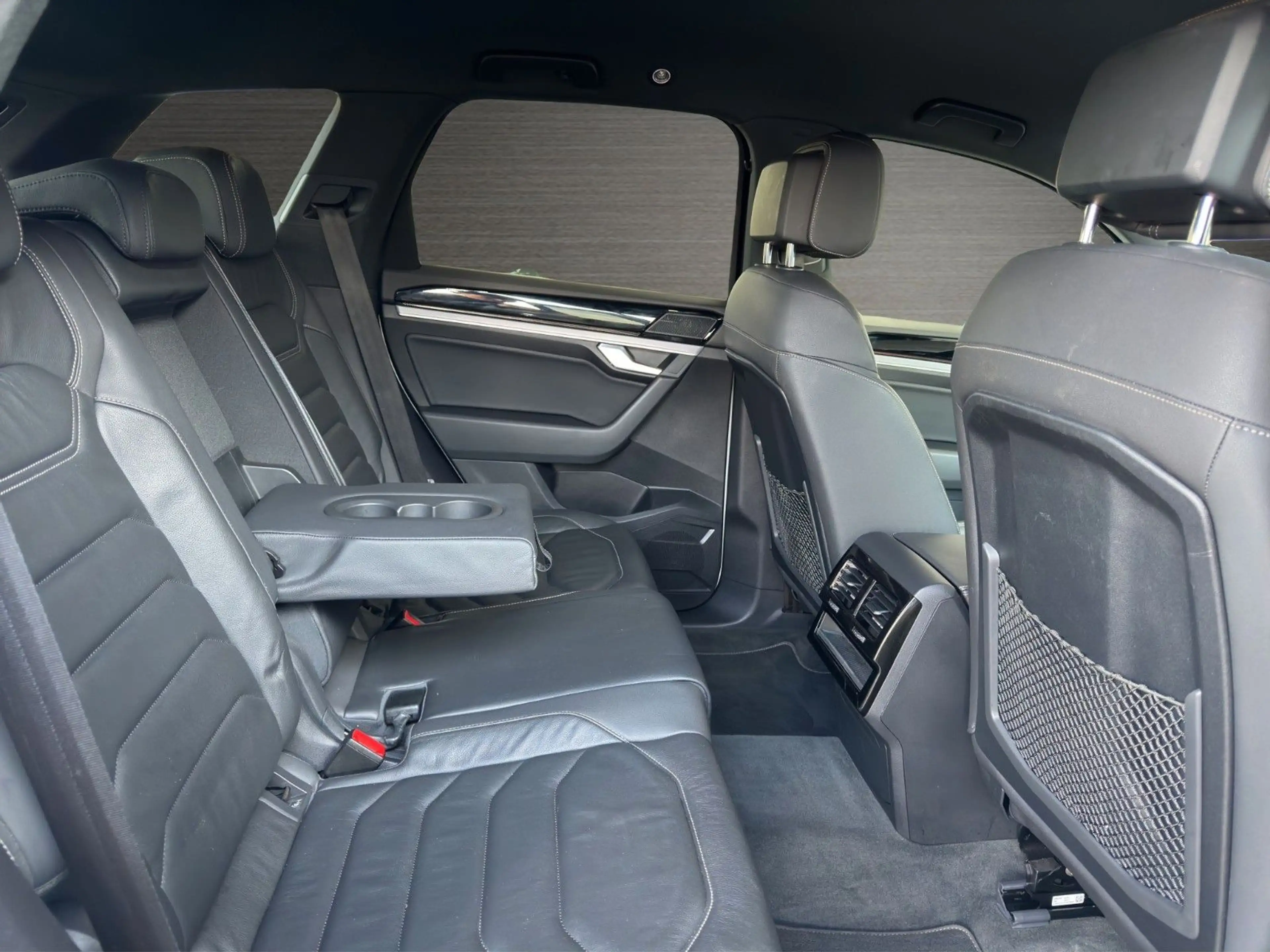 Volkswagen Touareg 3.0 TDI R-Line 4M LED Leder Kamera Luft. — photo 14