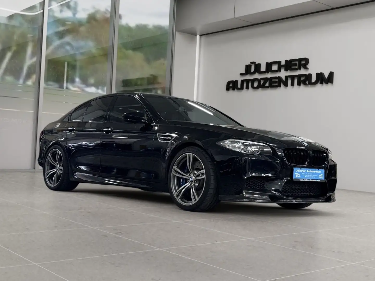 BMW M5 LCI Faceliftmodell, Orig. 33.000 KM, Scheckh. Schwarz - 1