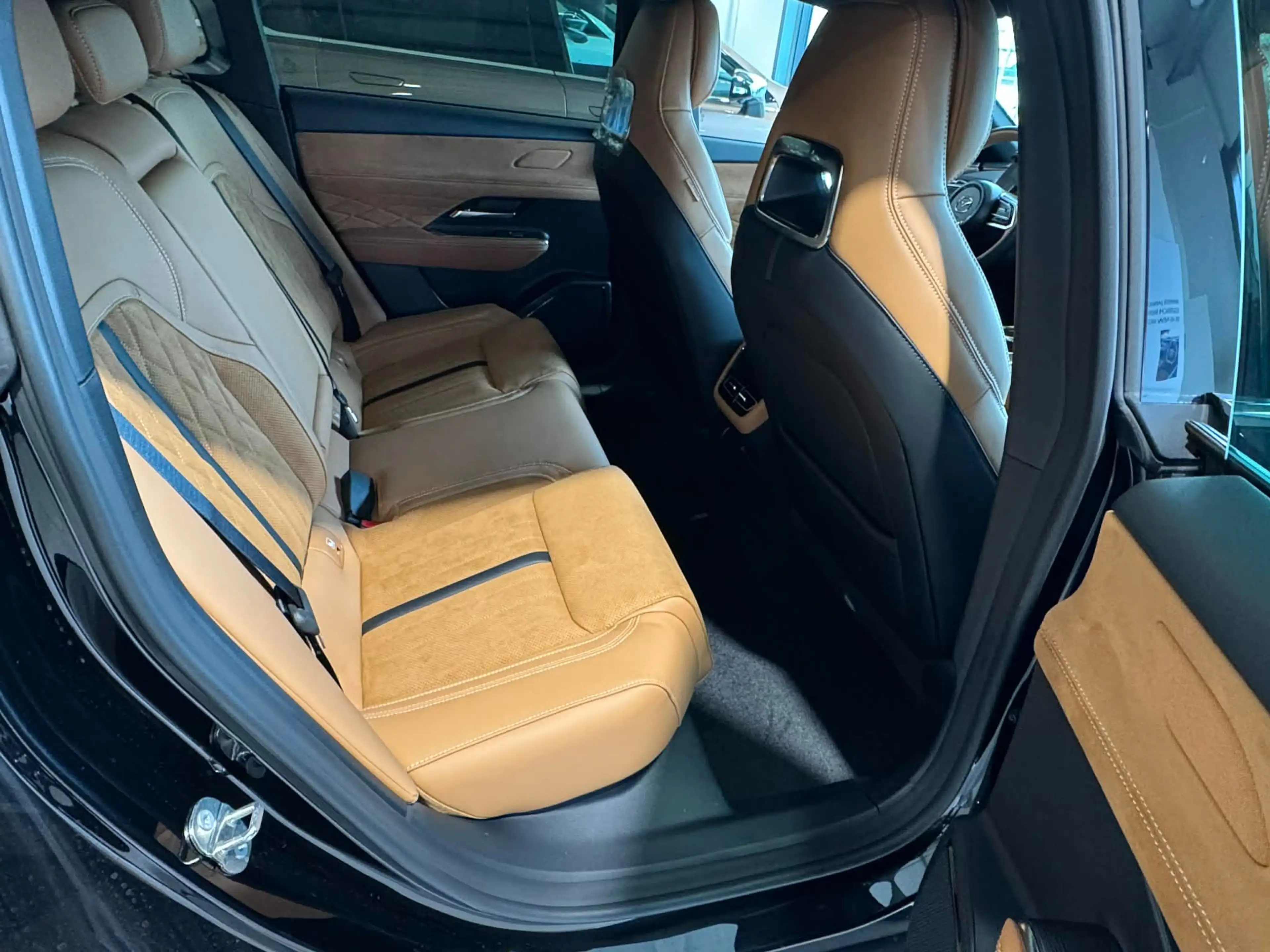 Mazda 6e 6e 68.8 kWh Takumi Plus — photo 11