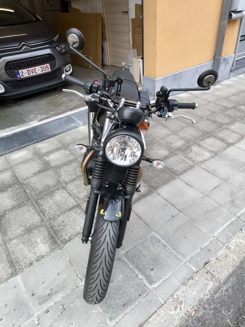 Triumph Speed Twin 900 Noir - 2