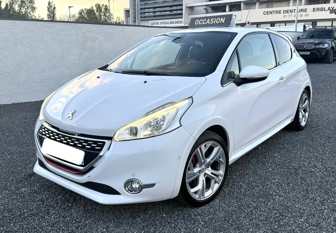 Peugeot 208 1.6 THP 200ch BVM6 GTi