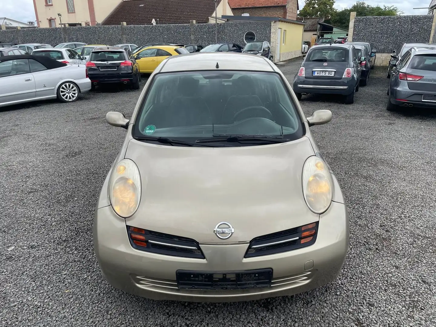 Nissan Micra City Gold - 2