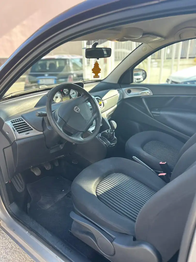 Lancia Ypsilon Ypsilon II 2007 1.2 8v Versus Beige - 2