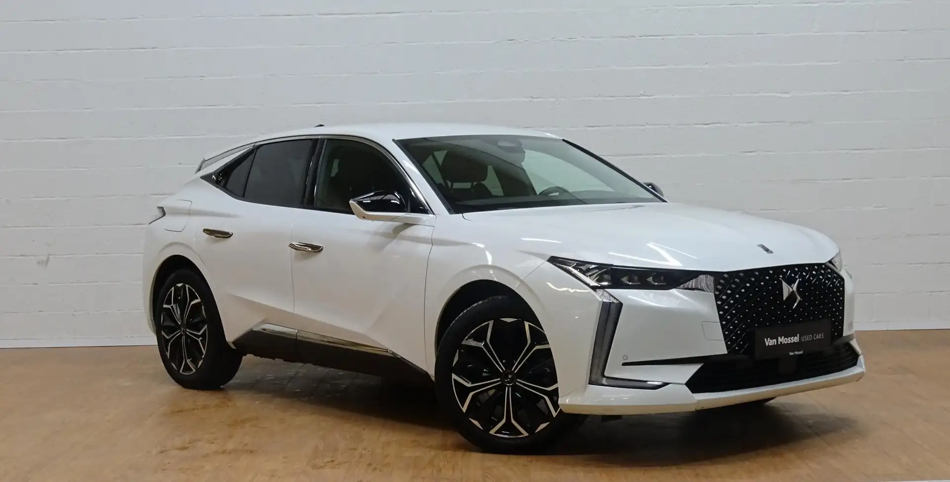 DS Automobiles DS 4 1.2T Etoile Alcantara automaat Blanc - 2