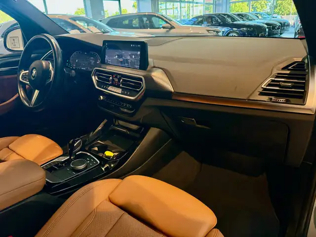 BMW X3 view 13