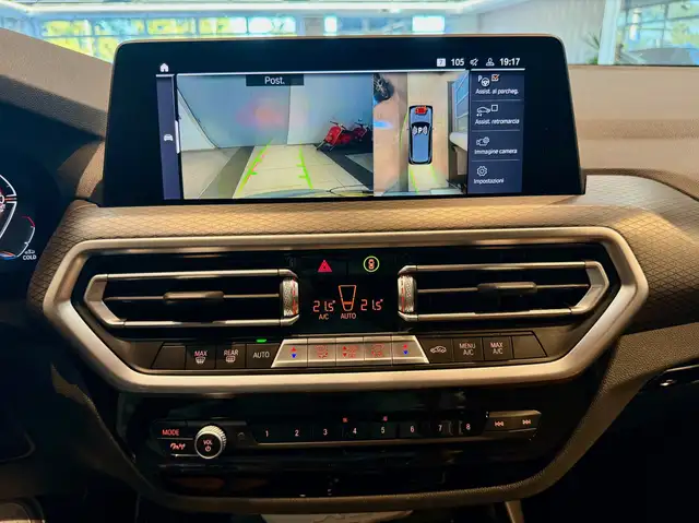BMW X3 view 12