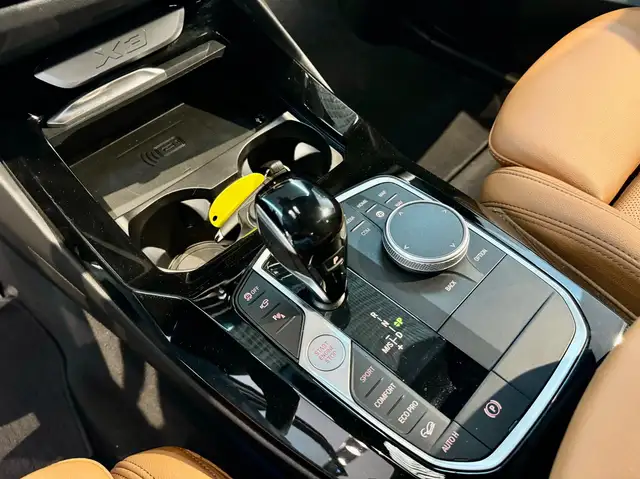 BMW X3 view 10