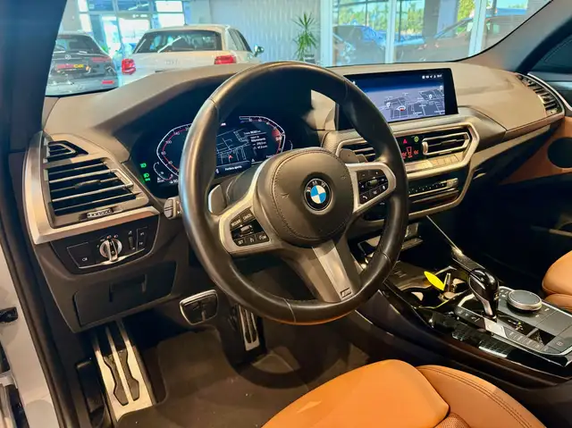 BMW X3 view 9