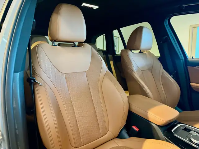 BMW X3 view 14