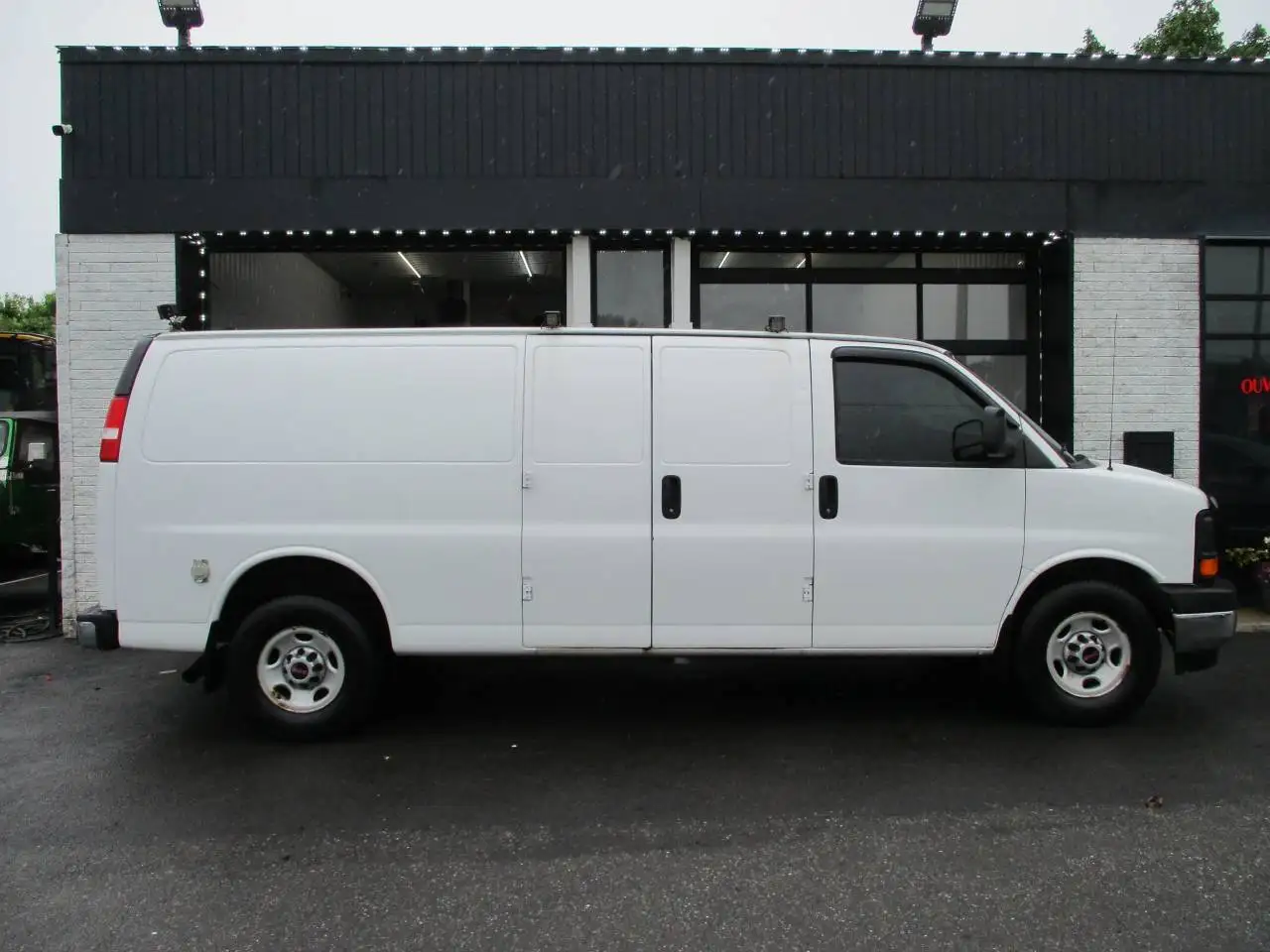 2017 GMC Savana