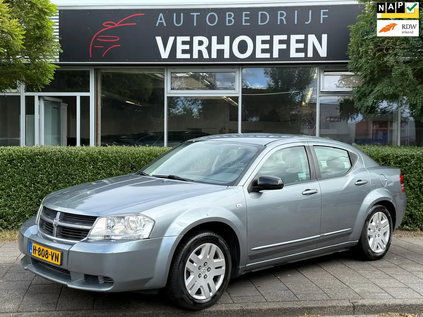 Dodge Avenger 2.0 SE Business Edition - AIRCO - CRUISE CONTR - Y Gris - 1