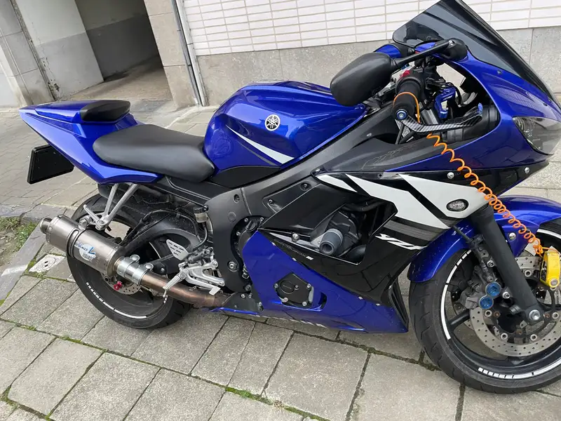 Yamaha YZF-R6 - foto 3