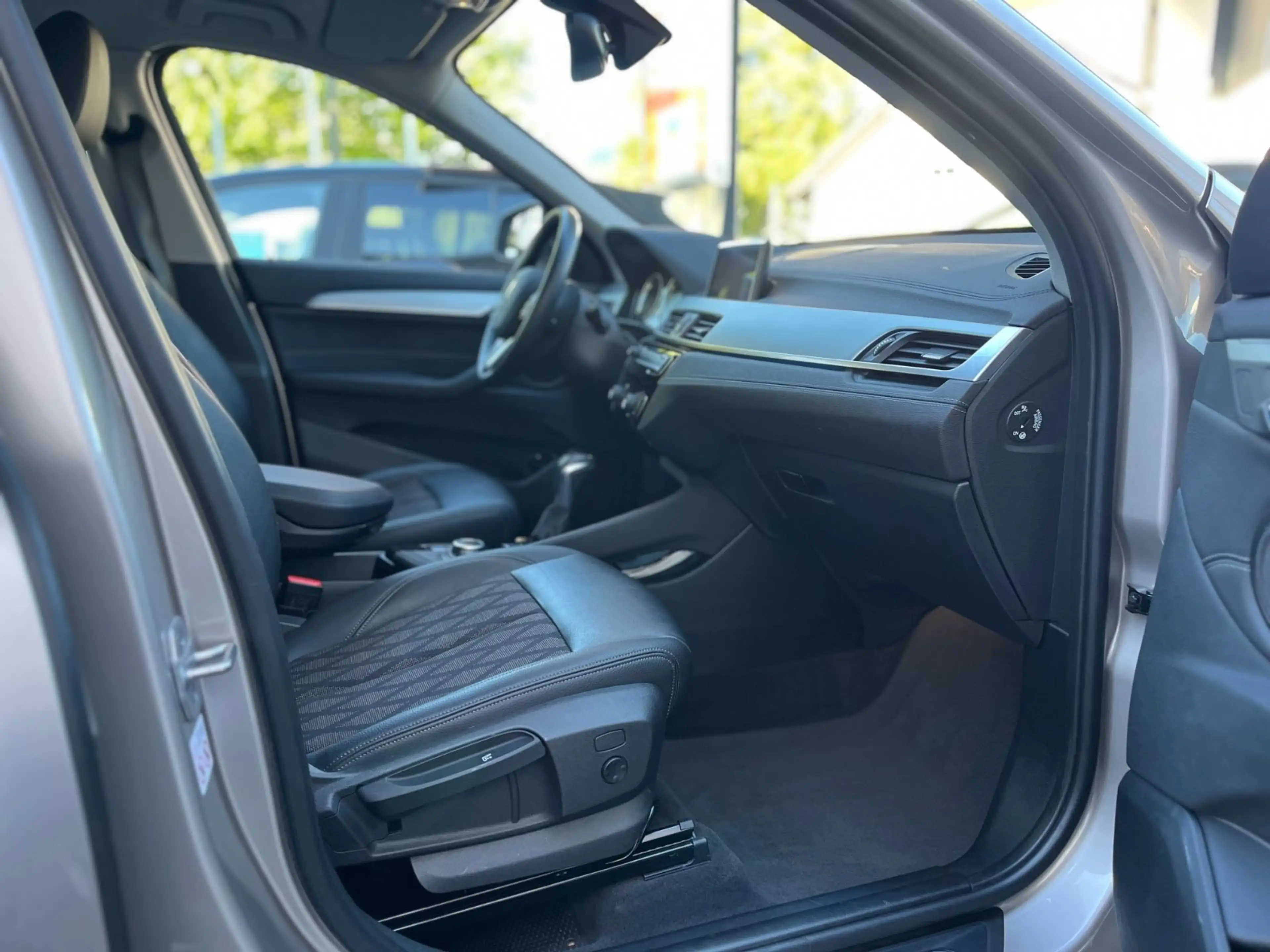 BMW X1 xDrive 25 e Aut. xLine Navi+Leder+AHK+18"Alu — photo 10