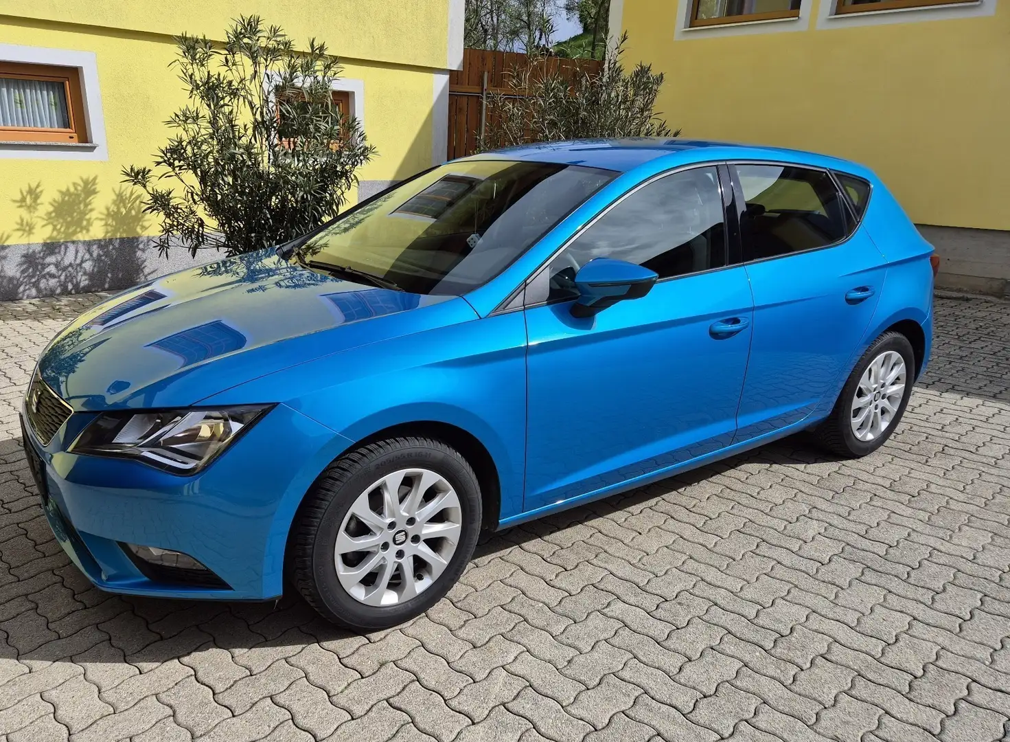 SEAT Leon Leon Reference 1,2 TSI Reference Blau - 2