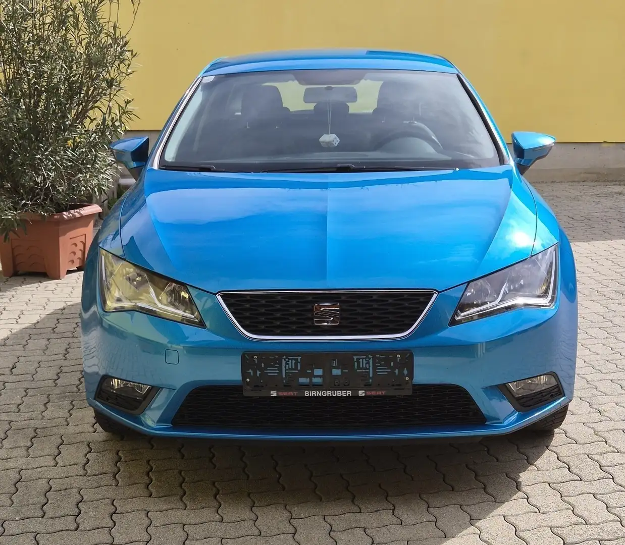 SEAT Leon Leon Reference 1,2 TSI Reference Blau - 1
