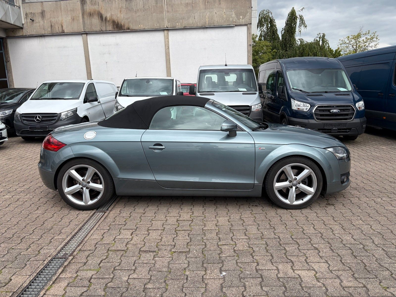 Audi TT Coupe/Roadster 2.0 TFSI Roadster*S-LINE* — photo 4