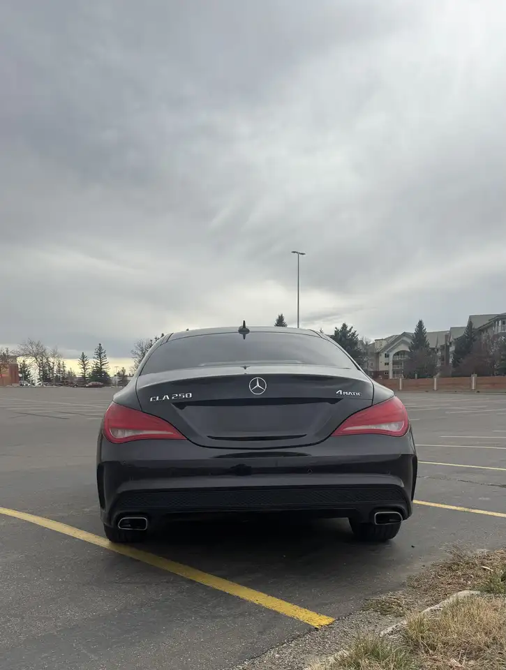 Mercedes-Benz CLA снимка Mercedes-Benz CLA