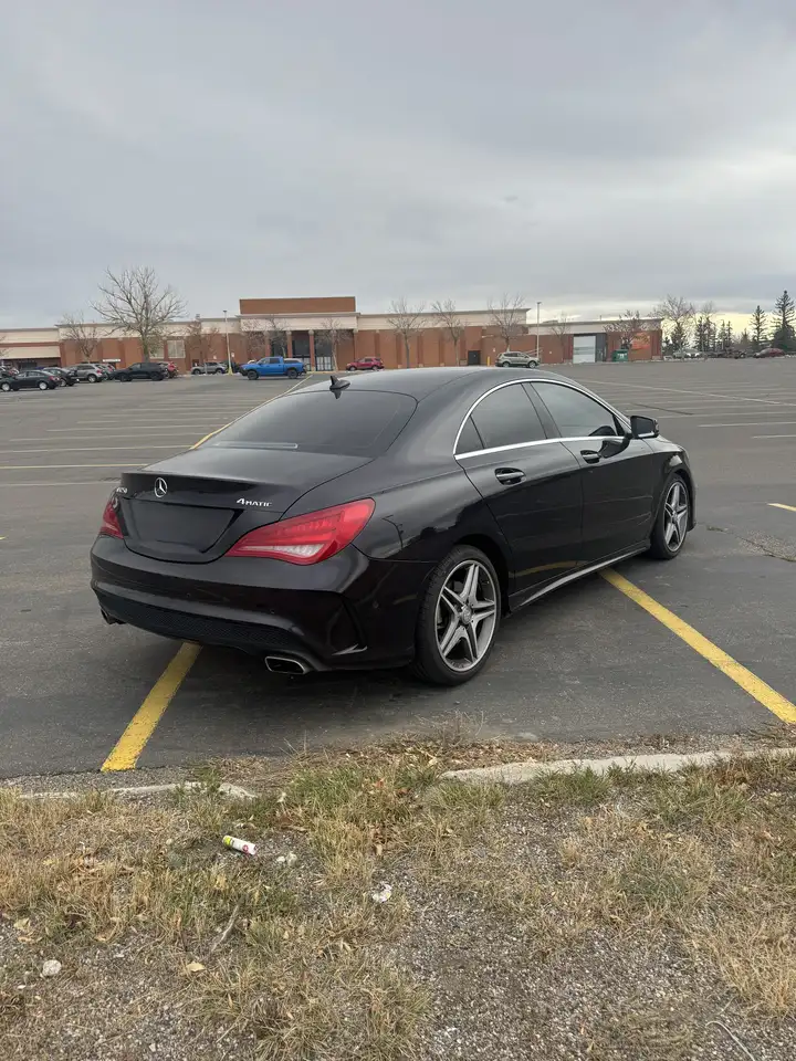 Mercedes-Benz CLA снимка Mercedes-Benz CLA