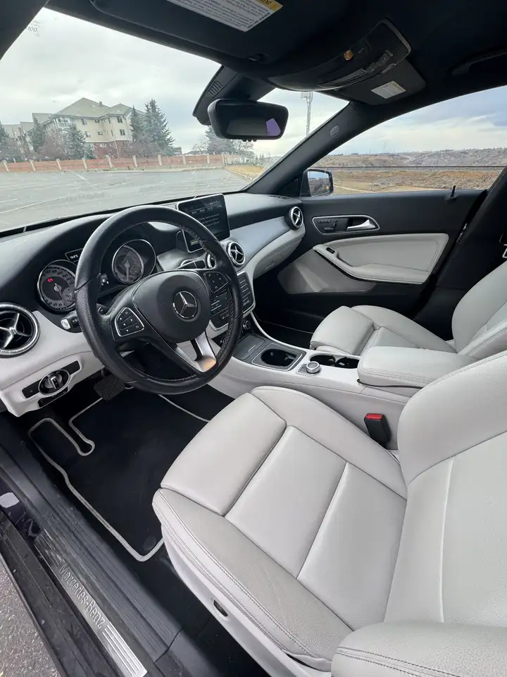 Mercedes-Benz CLA снимка Mercedes-Benz CLA