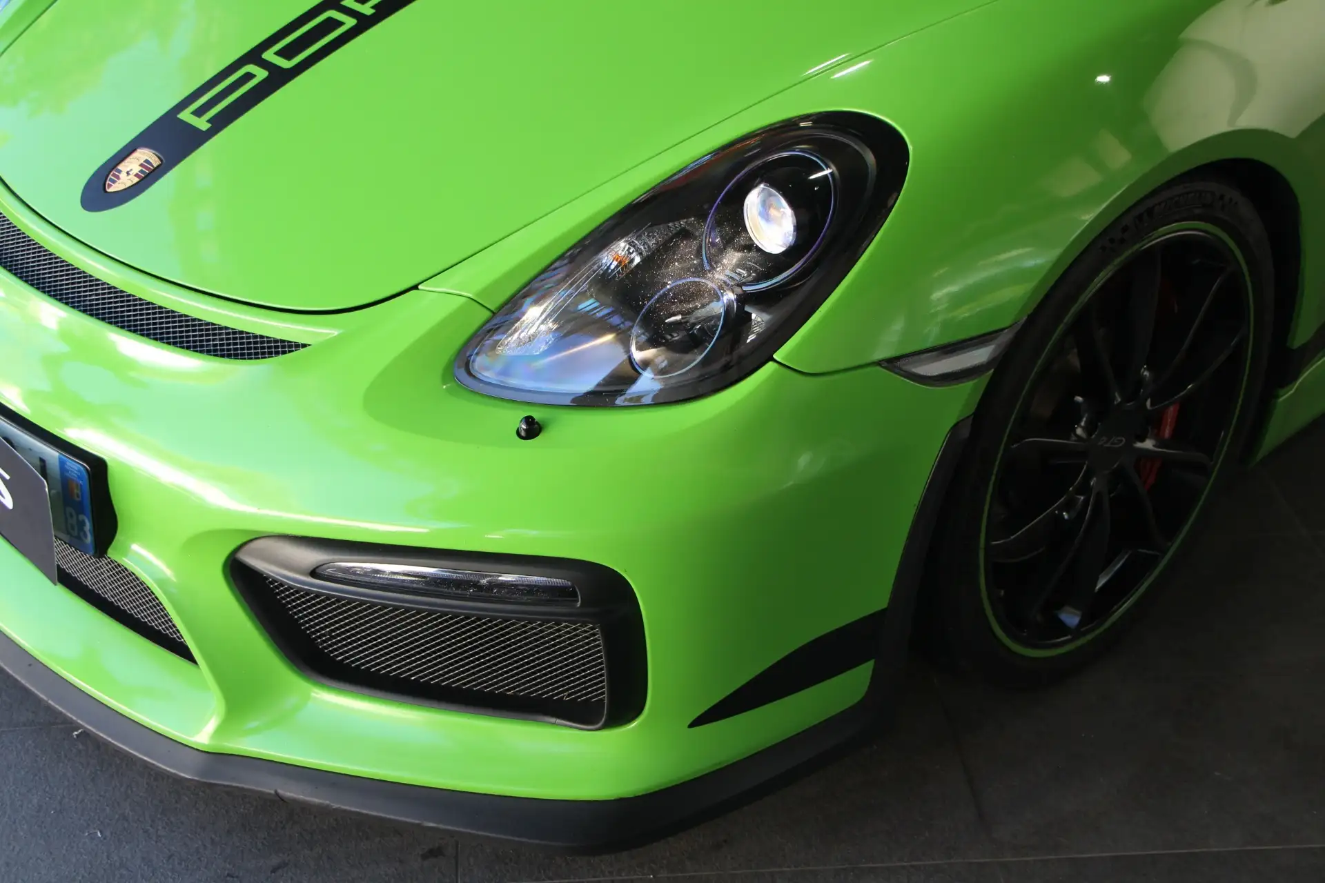 Porsche Cayman Cayman GT4 2015 초록 사진 3