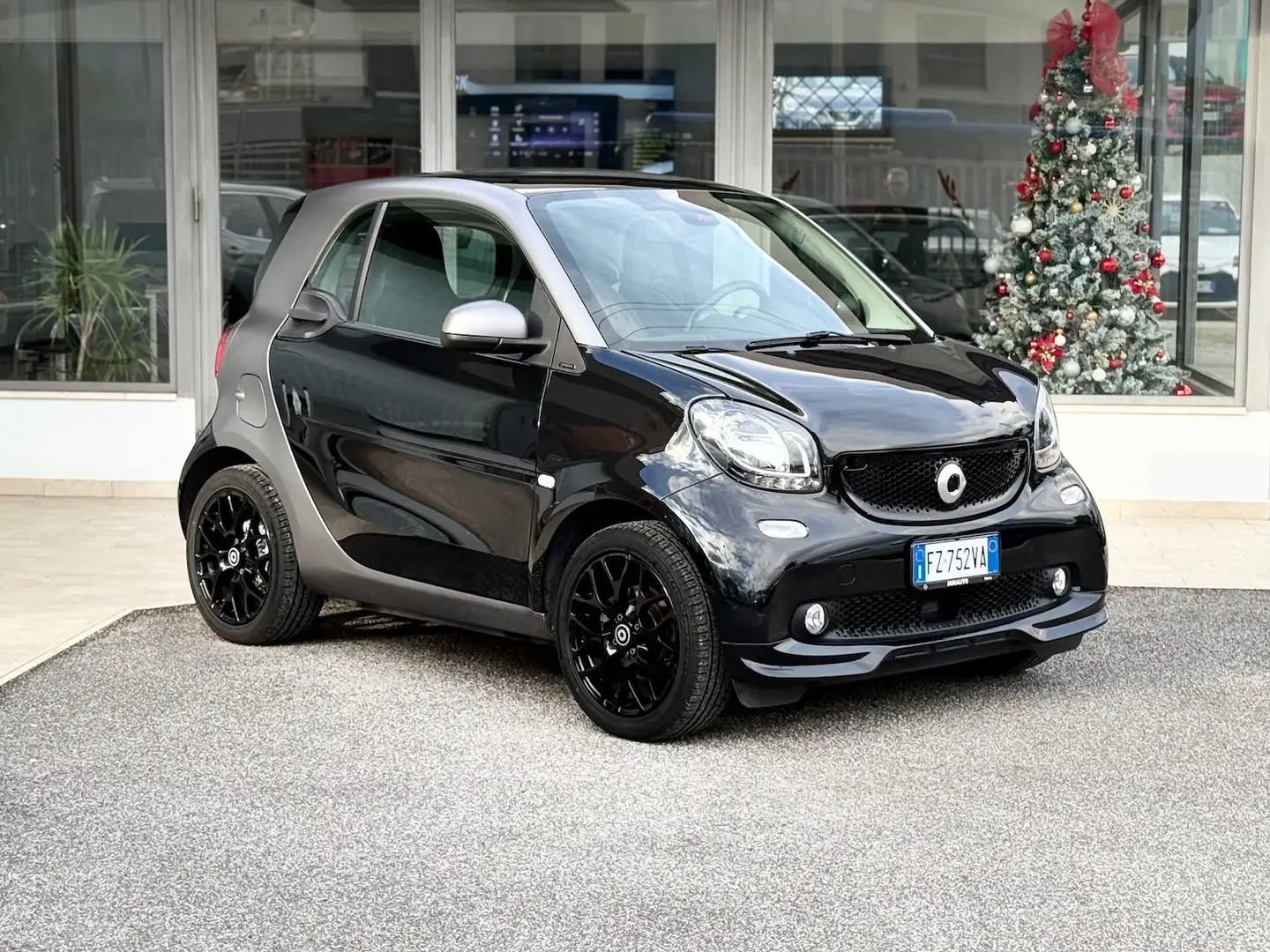 smart forTwo 1.0 71 CV Twinamic Euro 6 - 2019 Nero - 1