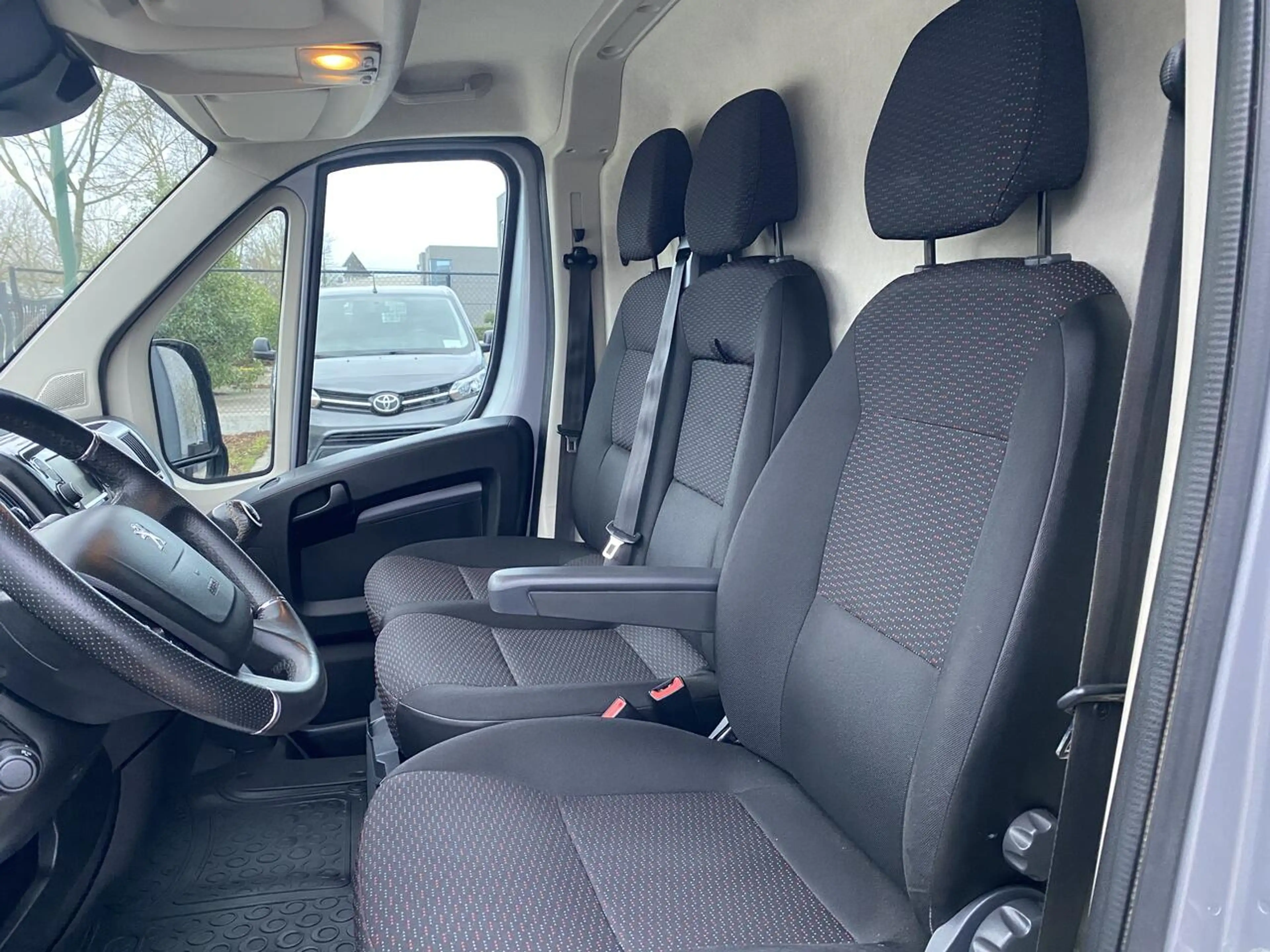 Peugeot Boxer L3H2-airco-trekhaak-gps-mooi!-20990€+btw — photo 10