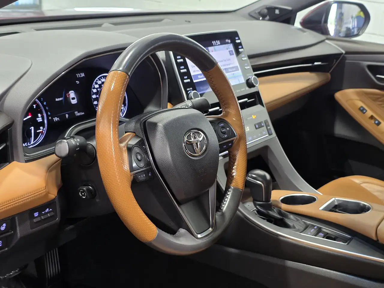 Toyota Avalon снимка Toyota Avalon