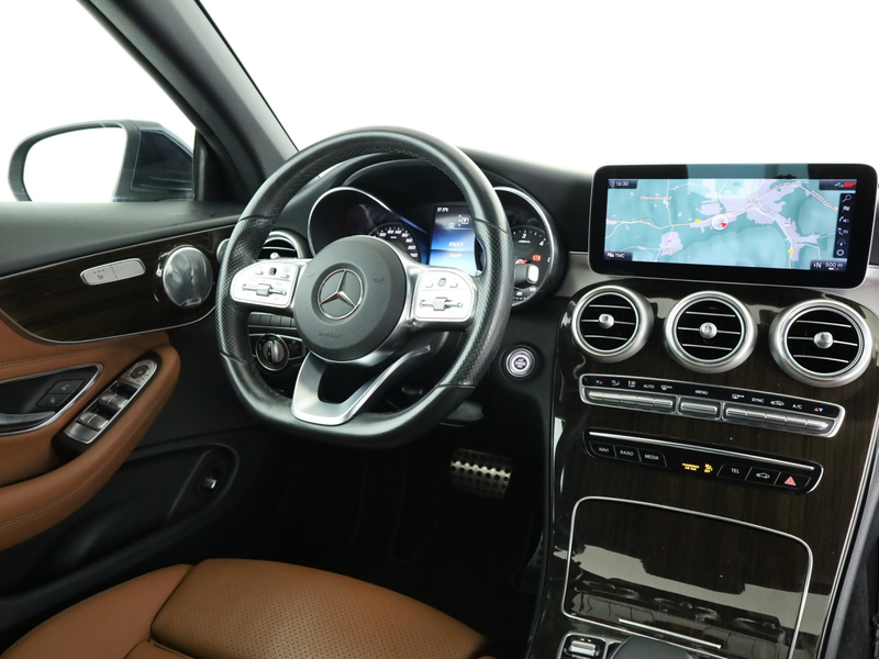 Mercedes-Benz C 220 d Cabrio *AMG*Multibeam*Burmester*Kamera** — photo 10