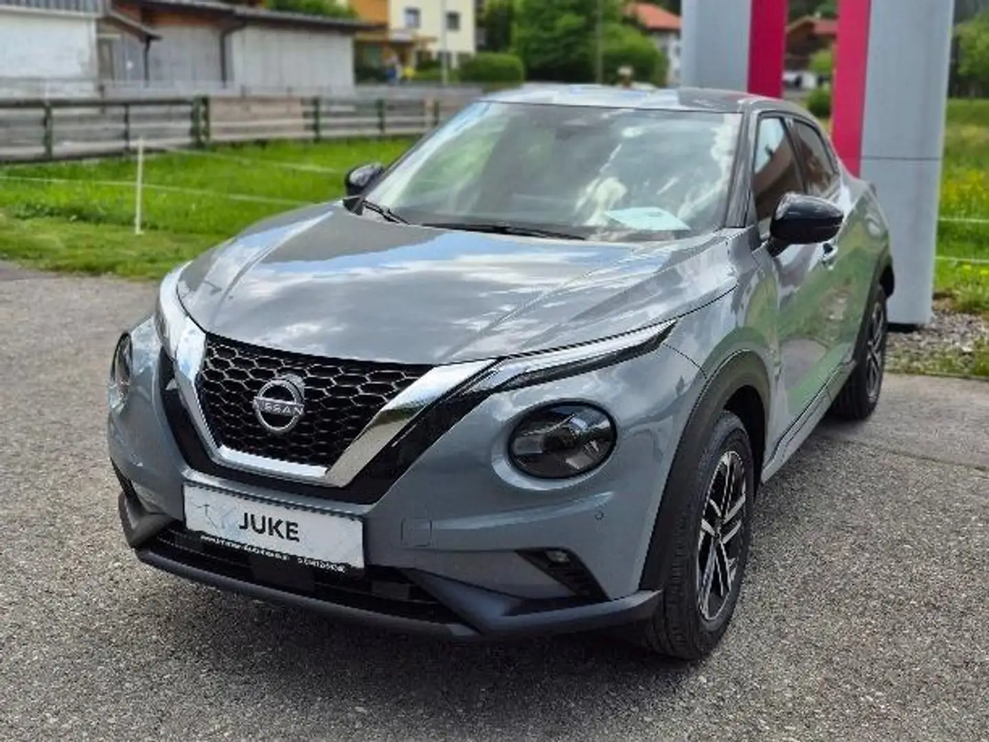 Nissan Juke Juke 1,0 DIG-T N-Connecta N-Connecta Grau - 1
