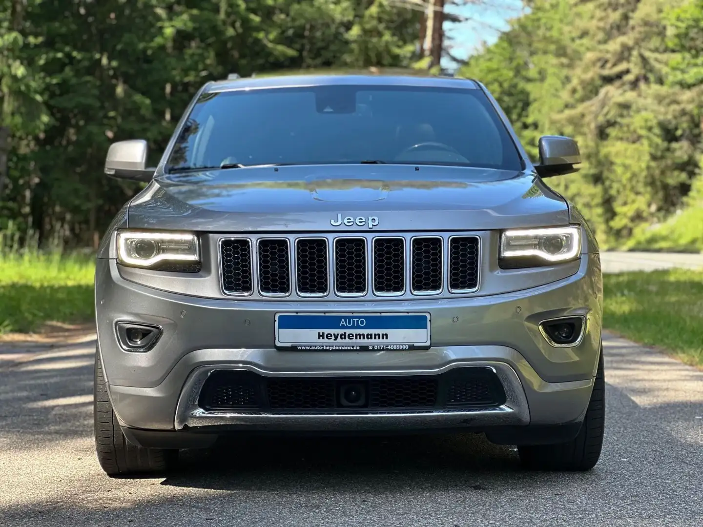 Jeep Grand Cherokee 3.0 CRD Overland Silber - 2
