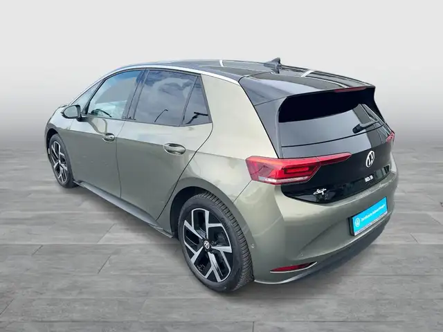 Volkswagen Id.3 view 3