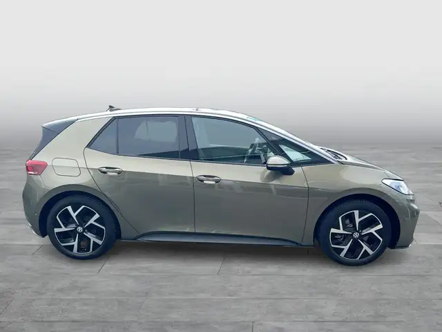 Volkswagen Id.3 view 6