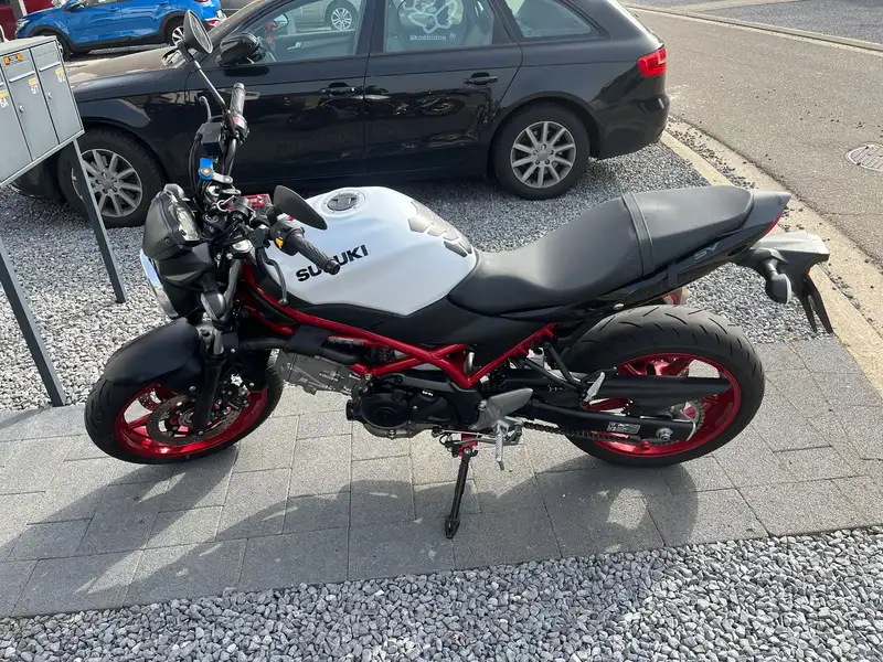 Suzuki SV 650 - foto 2