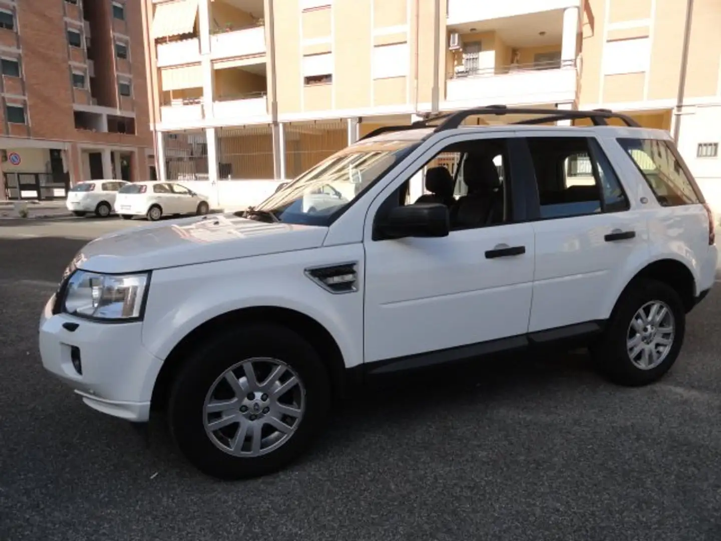 Land Rover Freelander Freelander II 2011 2.2 td4 SE 150cv Weiß - 1