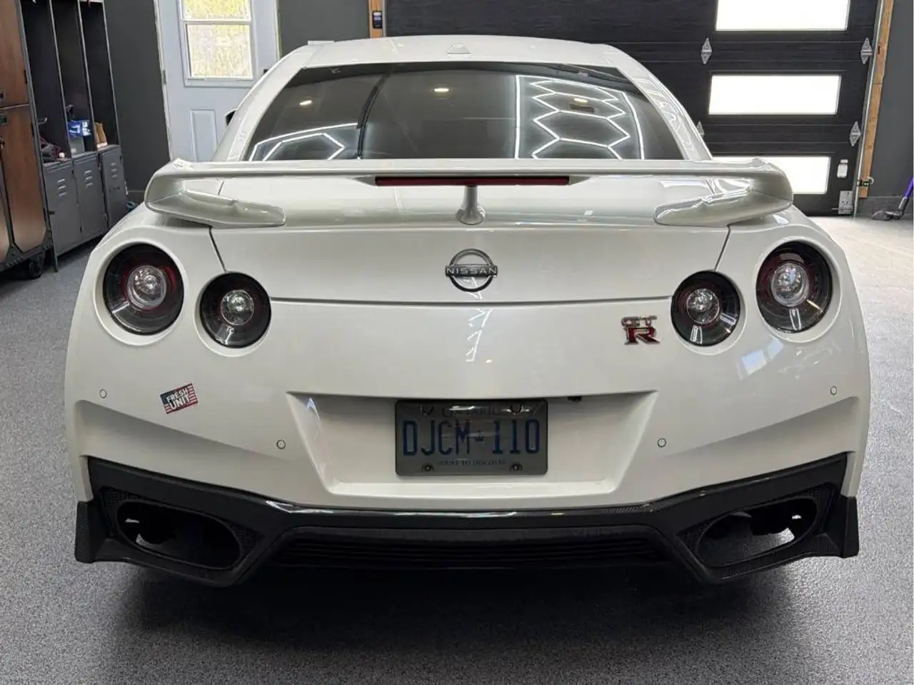 Nissan GT-R снимка Nissan GT-R