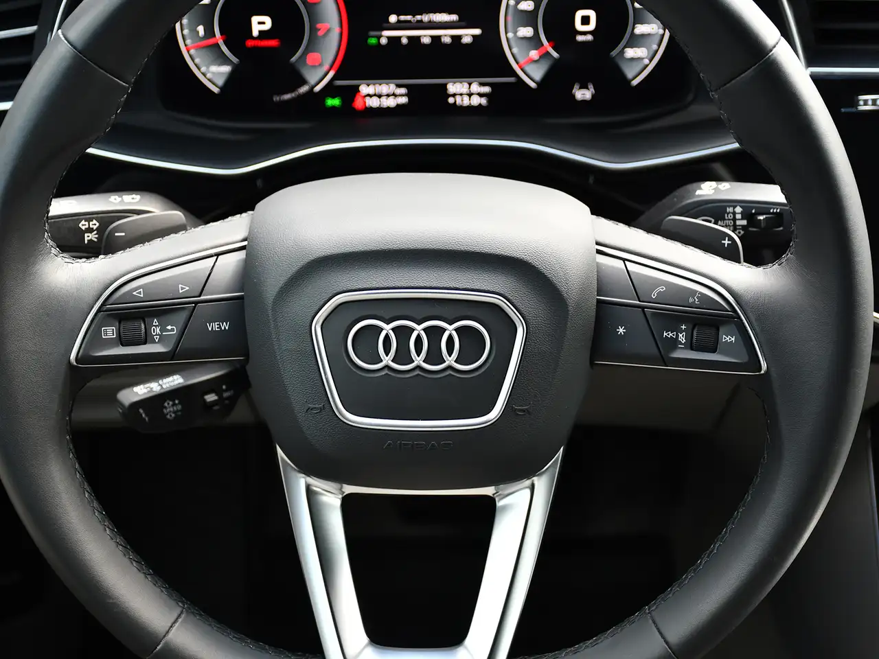 Audi Q7 снимка Audi Q7
