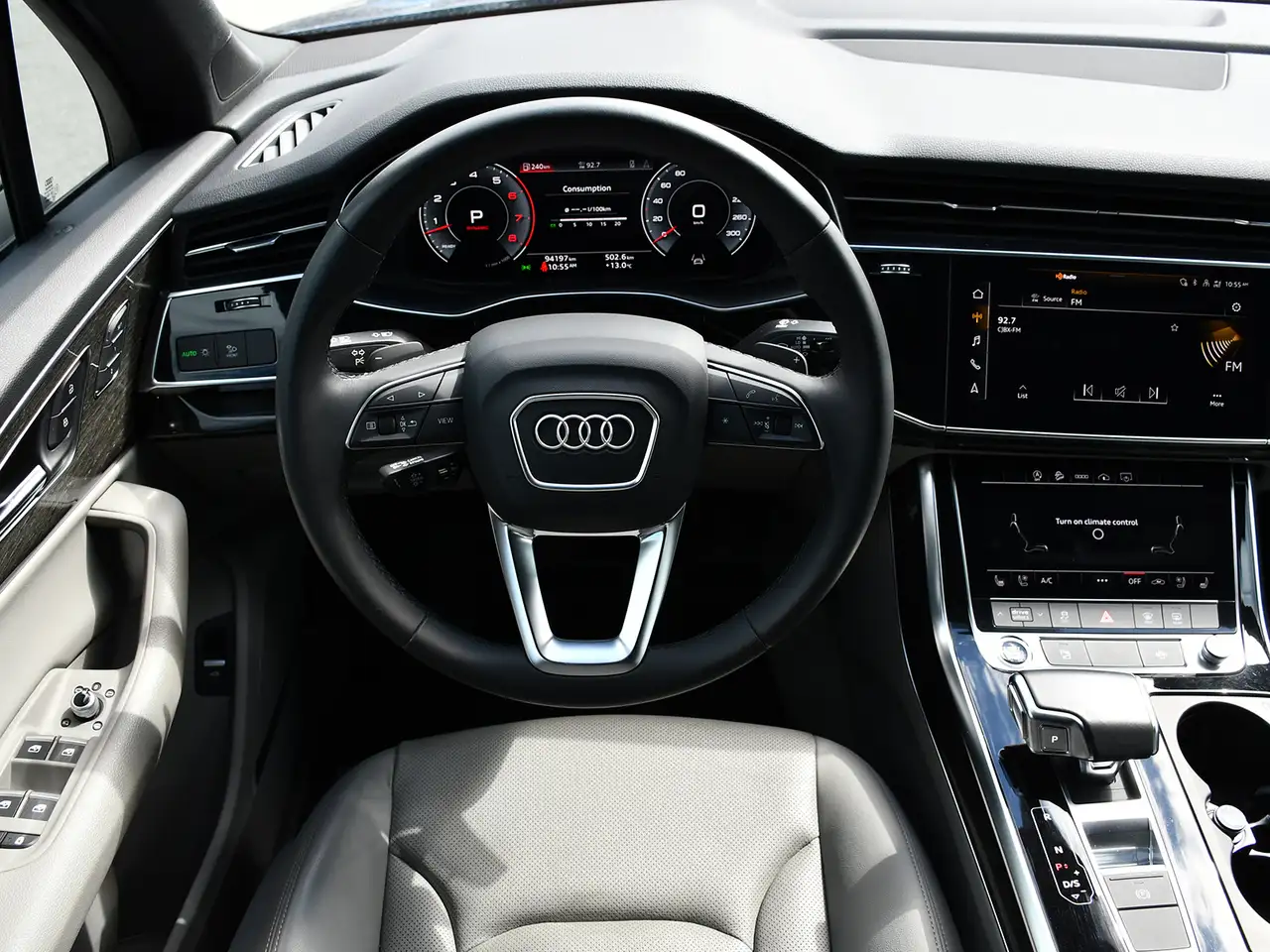 Audi Q7 снимка Audi Q7