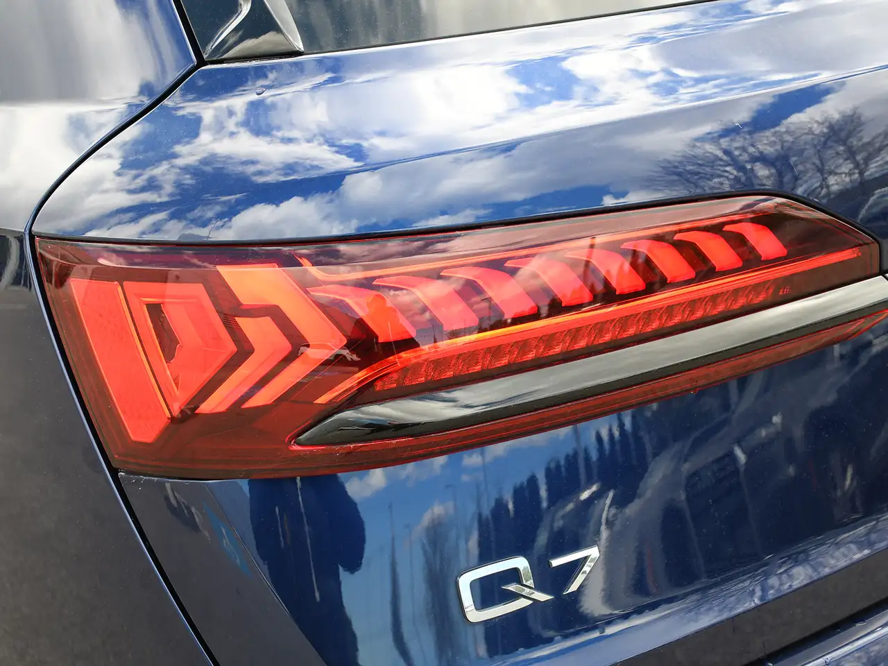 Audi Q7 снимка Audi Q7