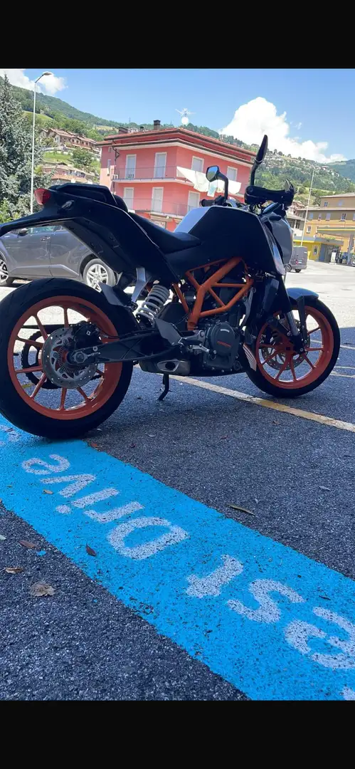 KTM 390 Duke naked - 2