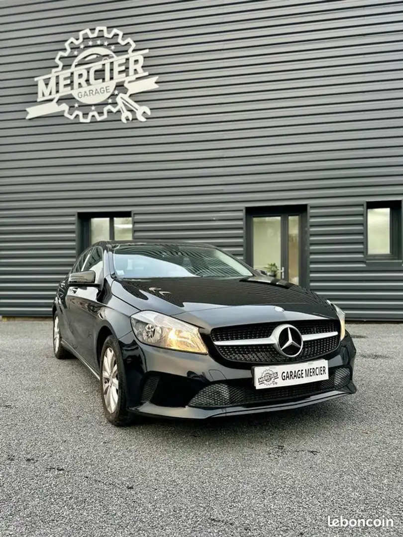 Mercedes-Benz A 160 Mercedes 160d (W176) 1.5 CDI 90ch BUSINESS Noir - 1